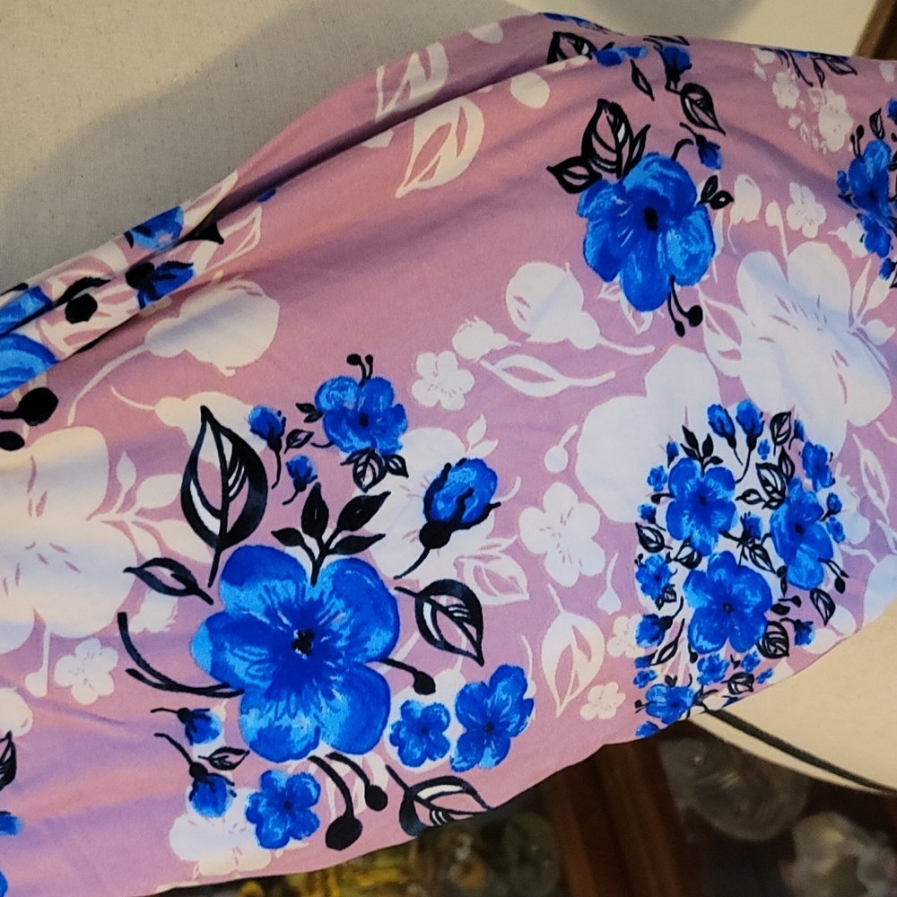 Leggings Depot butter cream soft leggings! Size plus 14 to 22. Mauve with blue.